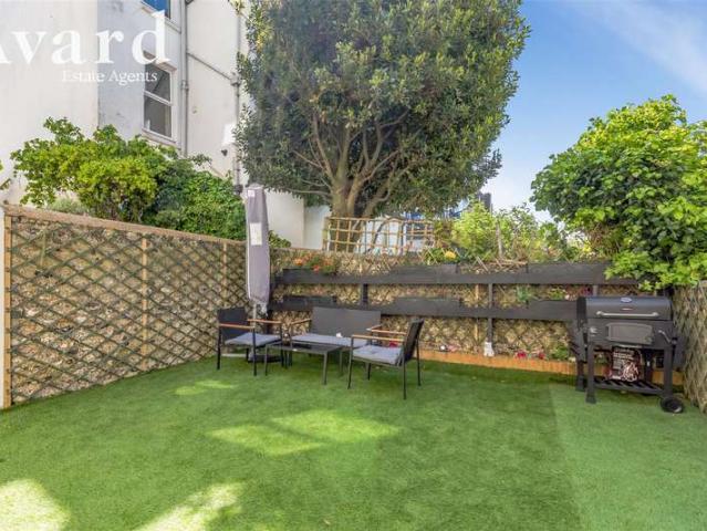 Apartment for sale in Round Hill, Brighton & Hove