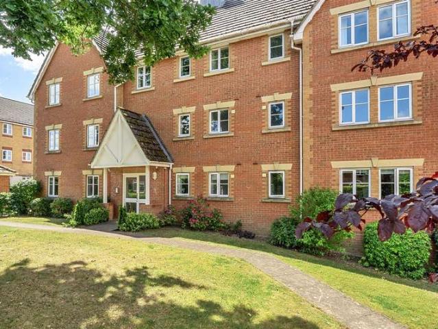 Apartment for sale in Easthampstead, Bracknell
