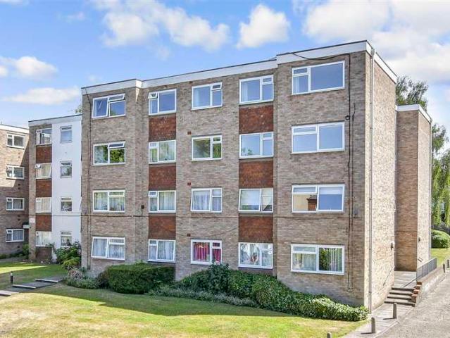 Apartment for sale in Carshalton Beeches, Greater London