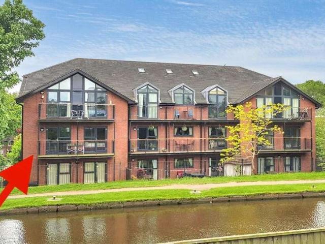 Apartment for sale in Stone, Baswich