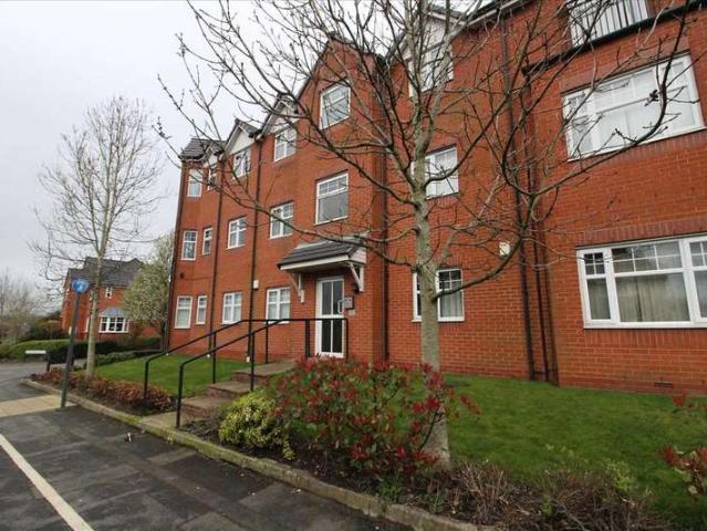 Apartment for sale in St. Helens, Broad Oak