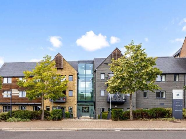 Apartment for sale in Wickhurst Green, Horsham