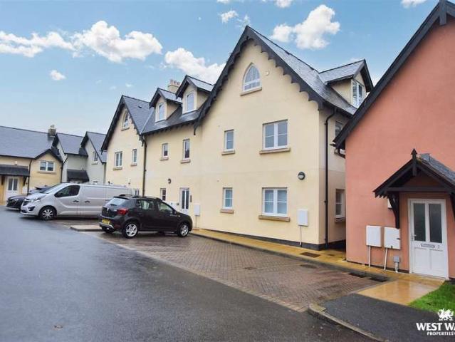 Apartment for sale in St. Mary Out Liberty, Saundersfoot