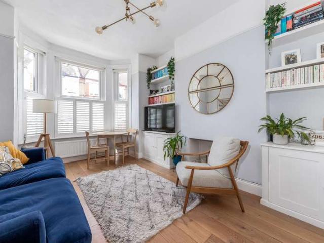 Apartment for sale in Penge, Greater London