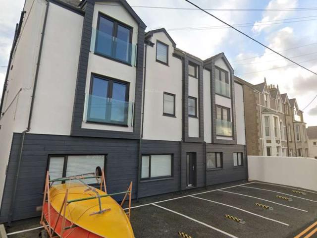 Apartment for sale in Llanfaelog, Rhosneigr