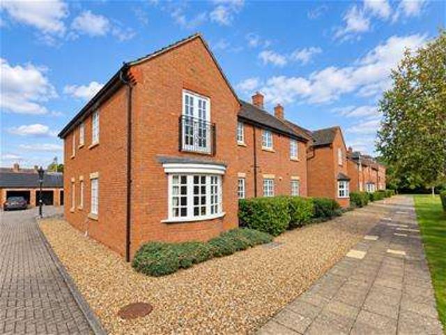 Apartment for sale in Towcester, West Northamptonshire