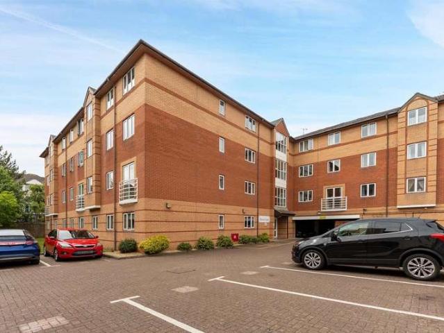 Apartment for sale in Weston-super-mare, North Somerset
