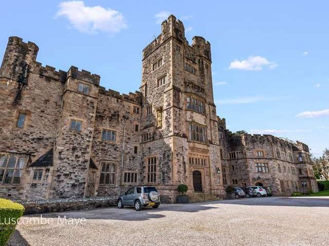 Apartment for sale in Strode, Devon