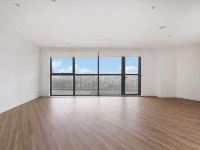 Apartment for sale in Harlesden, Greater London