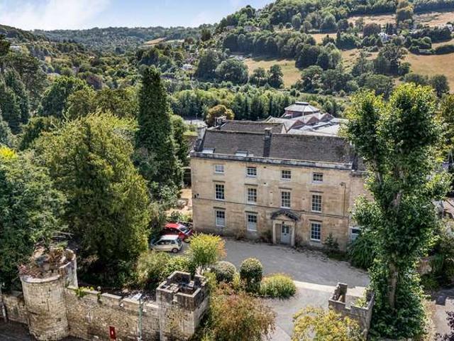 Apartment for sale in Stroud, School House