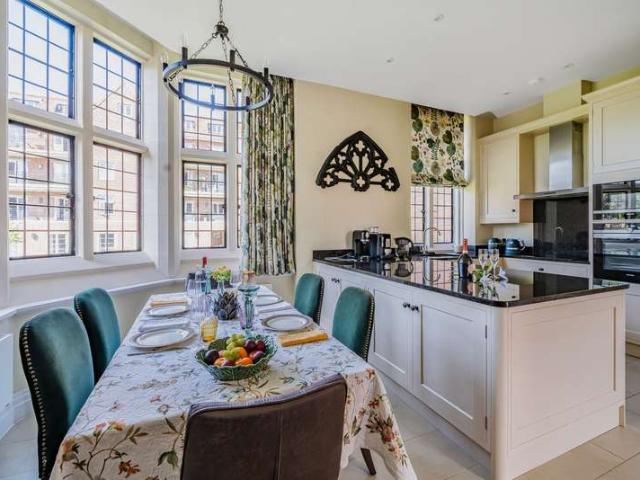 Apartment for sale in Littlecote, West Sussex