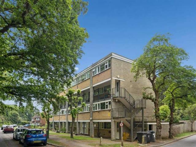 Apartment for sale in Denham