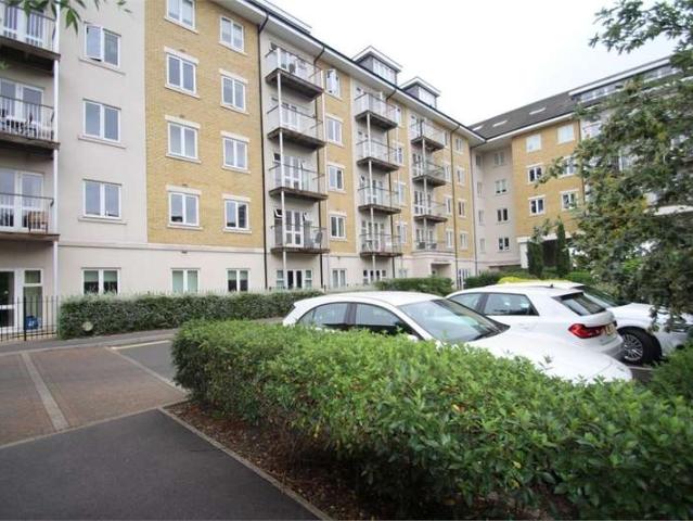 Apartment for sale in West Drayton, Greater London
