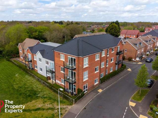 Apartment for sale in Woodley, Wokingham