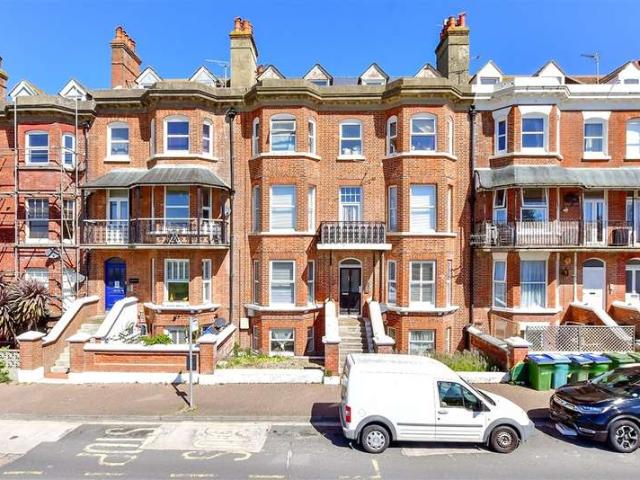 Apartment for sale in Clapham, West Sussex