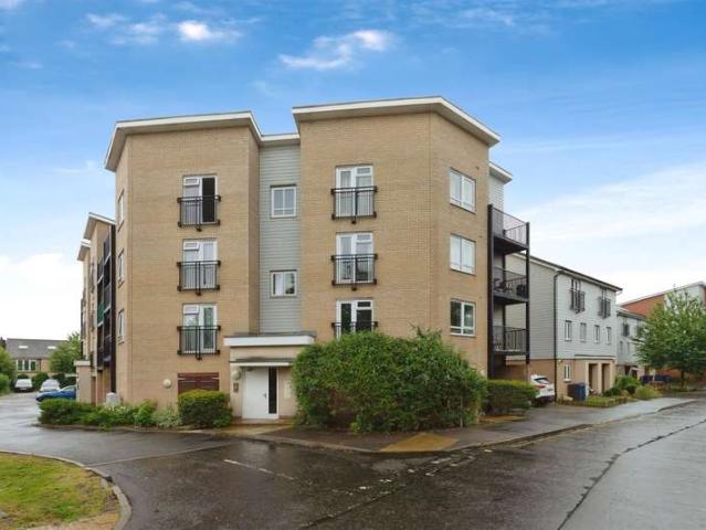 Apartment for sale in Grays, Essex