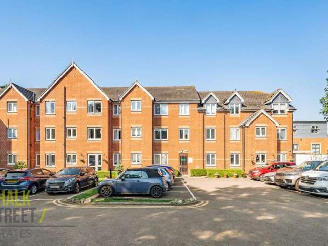Apartment for sale in Hornchurch, Greater London