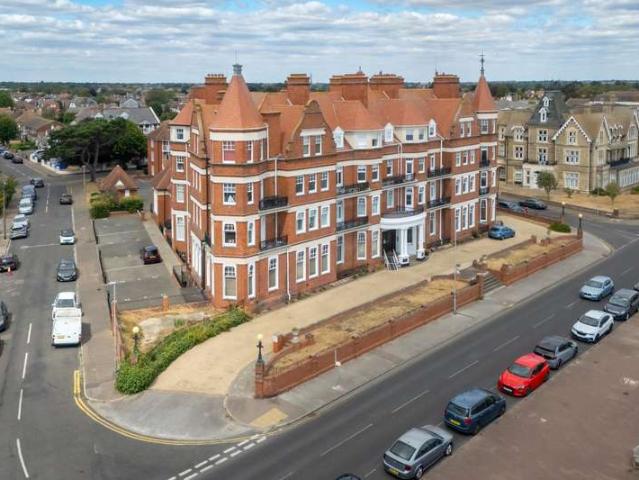 Apartment for sale in Clacton-on-Sea, Tendring