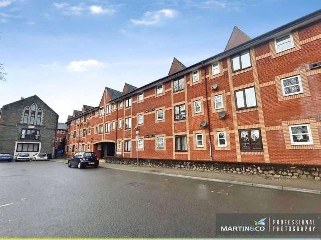 Apartment for sale in Falcon Lodge, Wales