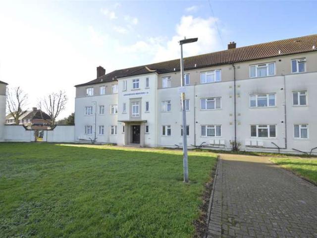 Apartment for sale in Barking, Thames View