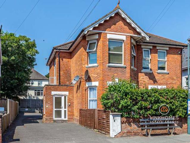 Apartment for sale in Upper Parkstone, Poole