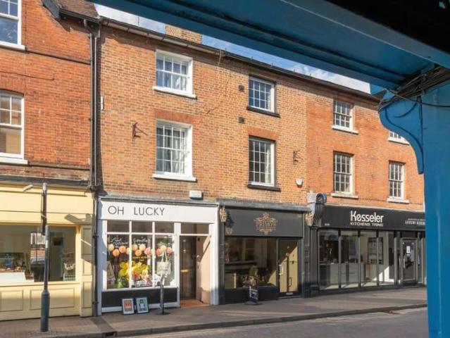 Apartment for sale in Pouchen End, Hertfordshire