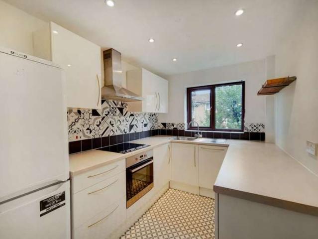 Apartment for sale in Anerley, Greater London