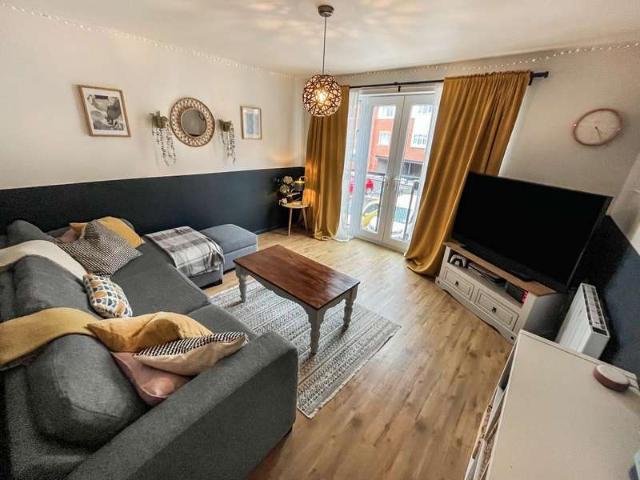 Apartment for sale in Elmfield, Leicestershire