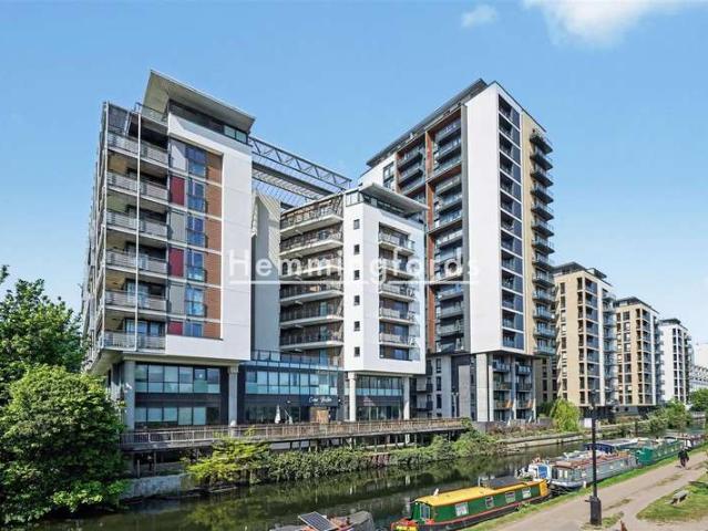 Apartment for sale in Suttons Wharf, Mile End