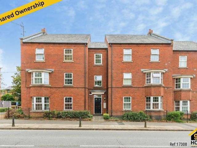 Apartment for sale in Towcester, Northamptonshire