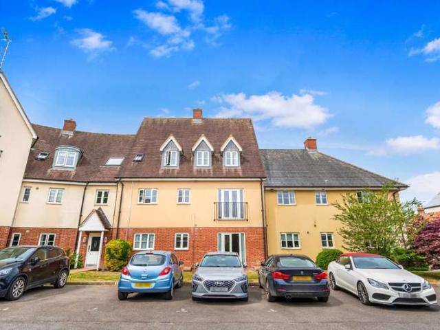 Apartment for sale in Duton Hill, Essex