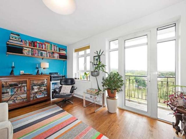 Apartment for sale in East Dulwich, East Dulwich