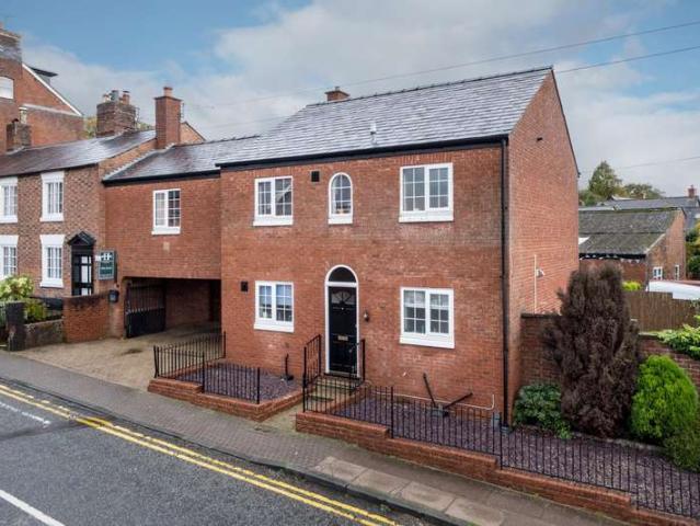 Apartment for sale in Tarporley