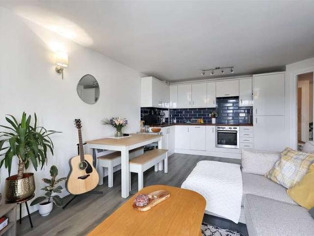 Apartment for sale in Haddon, East Midlands