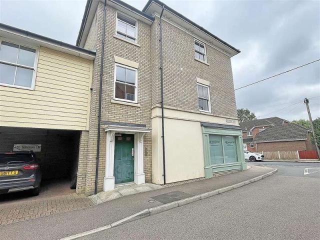Apartment for sale in Chipping Hill, Essex