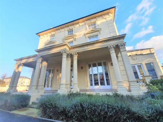 Apartment for sale in Northampton, Northamptonshire
