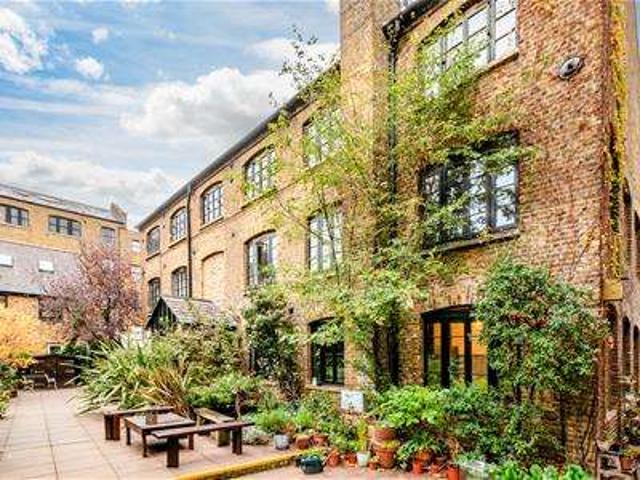 Apartment for sale in Bethnal Green, Greater London