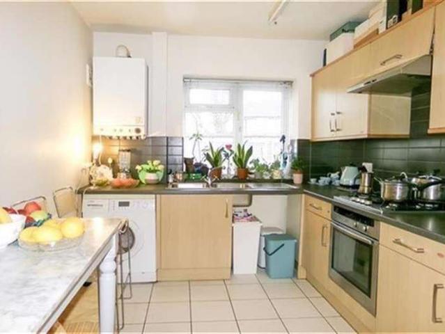 Apartment for sale in Temple Fortune, Greater London