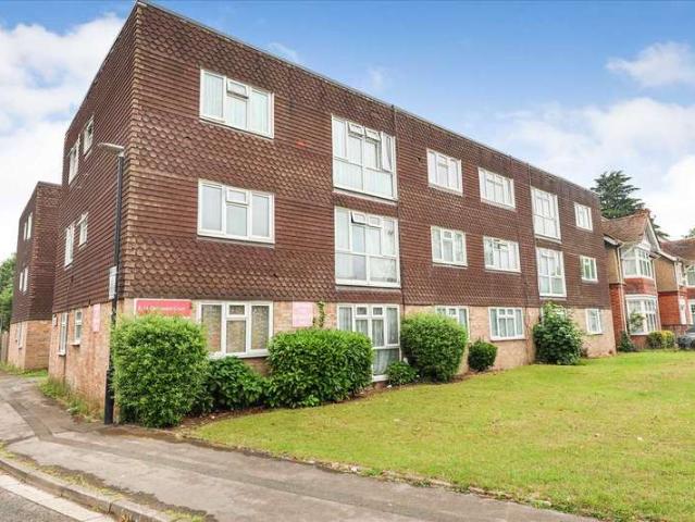 Apartment for sale in Slough