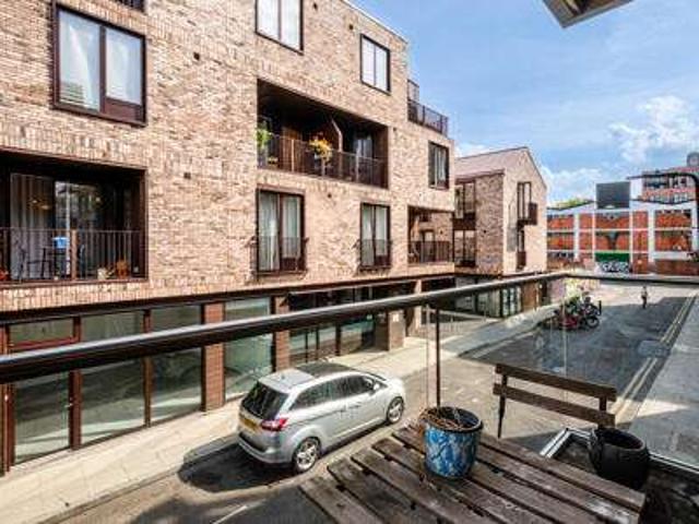 Apartment for sale in South Hackney, Greater London