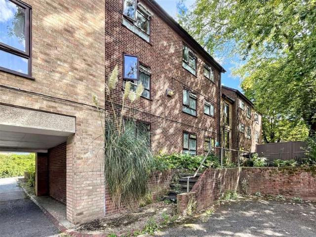 Apartment for sale in New Catton, East Bank