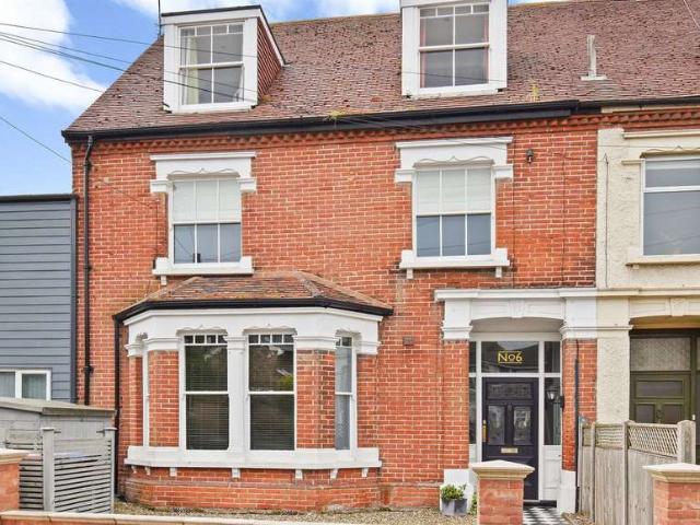 Apartment for sale in Kingsdown Park, The Bridge