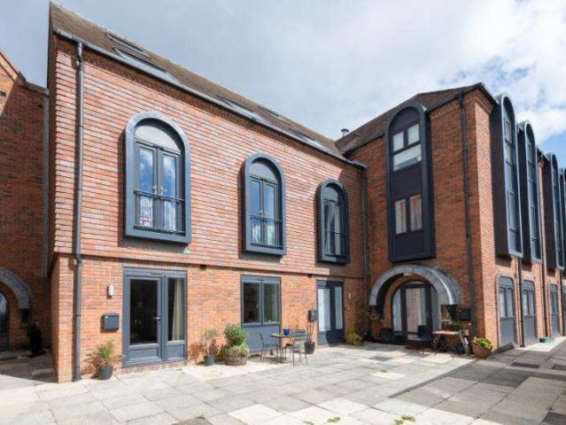 Apartment for sale in Caldecott, Dromore