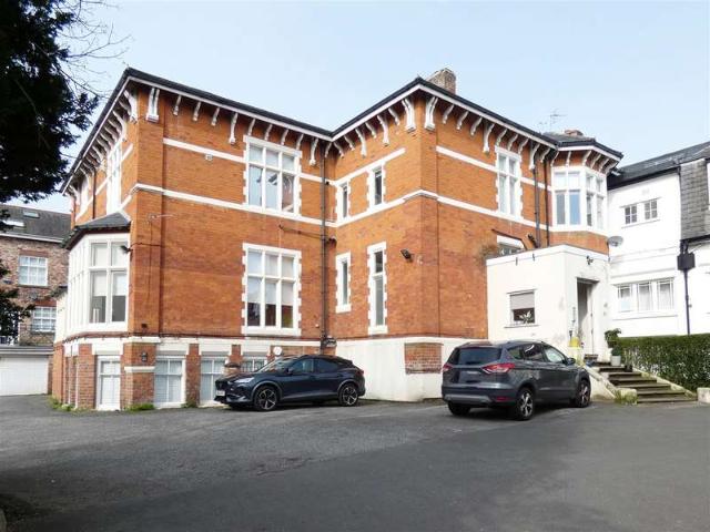 Apartment for sale in Huyton, Knowsley