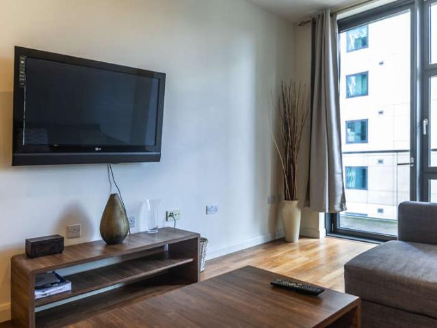 Apartment for sale in Isle Of Dogs, Greater London