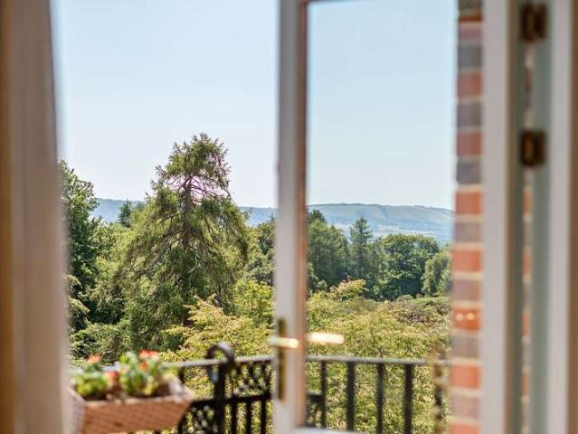 Apartment for sale in Littlecote, West Sussex