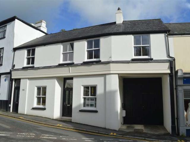 Apartment for sale in Weir Quay, Devon