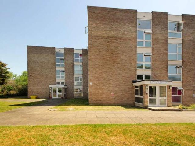 Apartment for sale in London Borough of Ealing, Greater London