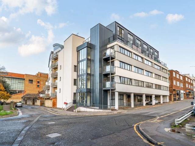 Apartment for sale in Midway, Kent