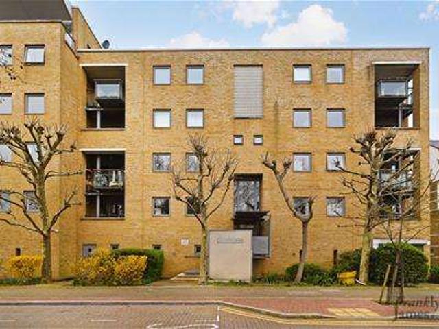 Apartment for sale in Isle Of Dogs, Greater London